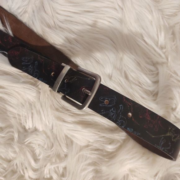 BOYS XL REVERSIBLE DINOSAUR BELT - Picture 1 of 3